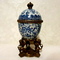Фарфоровая шкатулка на 3 бронзовых львах, антикварный фарфор Wong Lee 1895 г