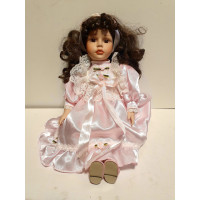 Фарфоровая кукла Маша коллекционная