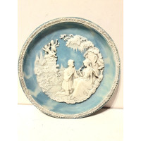 Винтажная коллекциоонная тарелка из турмалиново-голубого камня 