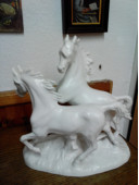 Белые фарфоровые лошади Германия
