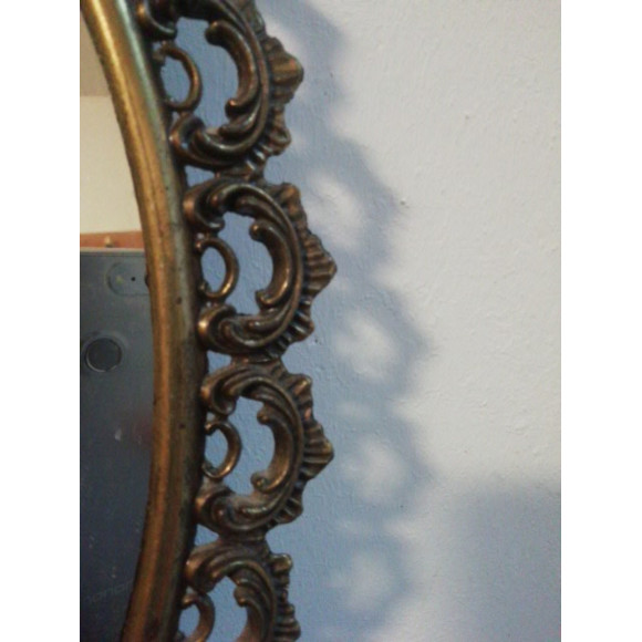 Антикварное зеркало в бронзовой  раме