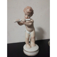 Фарфоровая статуэтка Мальчик с дудочкой Валендорф